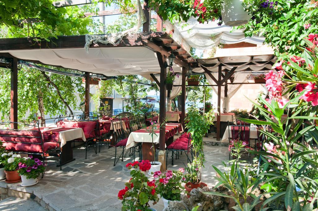 Vromos Guest House เชอร์โนโมเรทส์ ภายนอก รูปภาพ